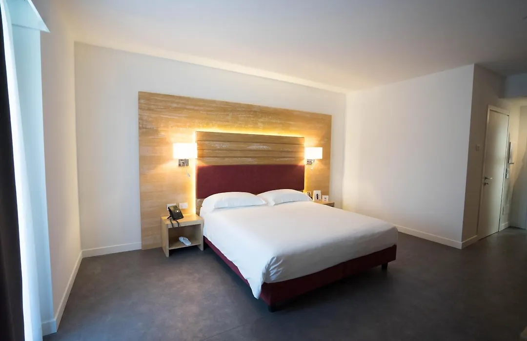 Pm Hotel-1